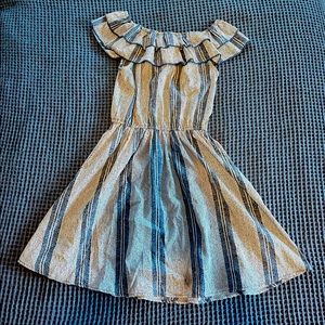 Striped dress off the shoulders